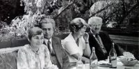 Doina Cornea cu Tinu şi familia avocatului Vasilescu, semnatar al unor texte trimise de mama la Europa Liberă Doina Cornea cu Tinu şi familia avocatului Vasilescu, semnatar al unor texte trimise de mama la Europa Liberă