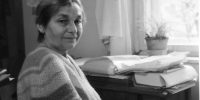 Doina Cornea şezând, la fereastră Doina Cornea şezând, la fereastră